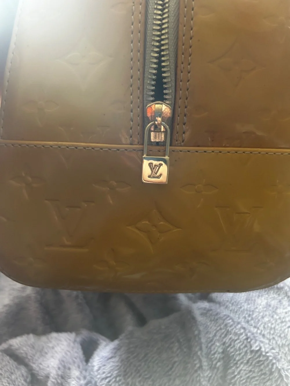 Louis Vuitton Bag Square Vernis Yellow Thompson Tote